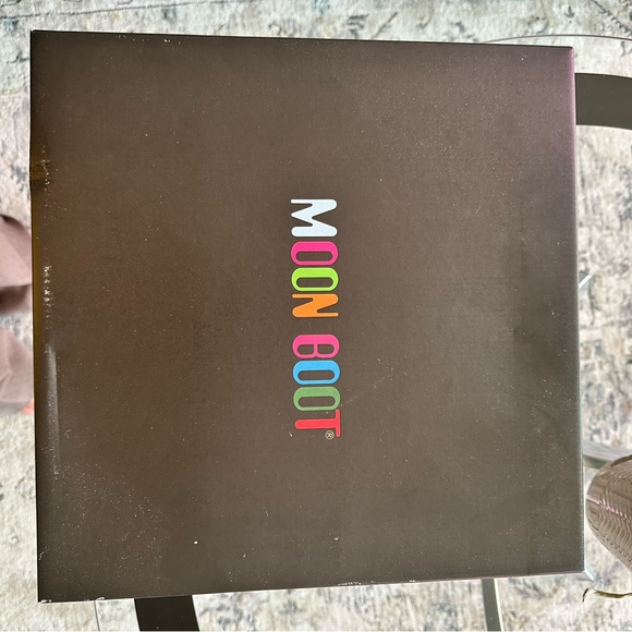 Women's Icon Low Nolace Water-Repellent Suede Boots - Picture 6 of 7